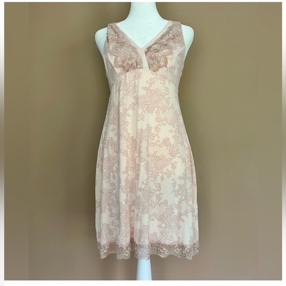 Soma’s Cool Nights Lace V-Neck Chemise - Picture 5 of 14